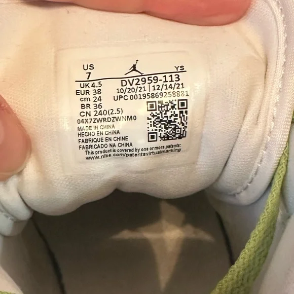 Air Jordan 1 Mid SE Green Python 2022 Womens Size 7 - Picture 10 of 11